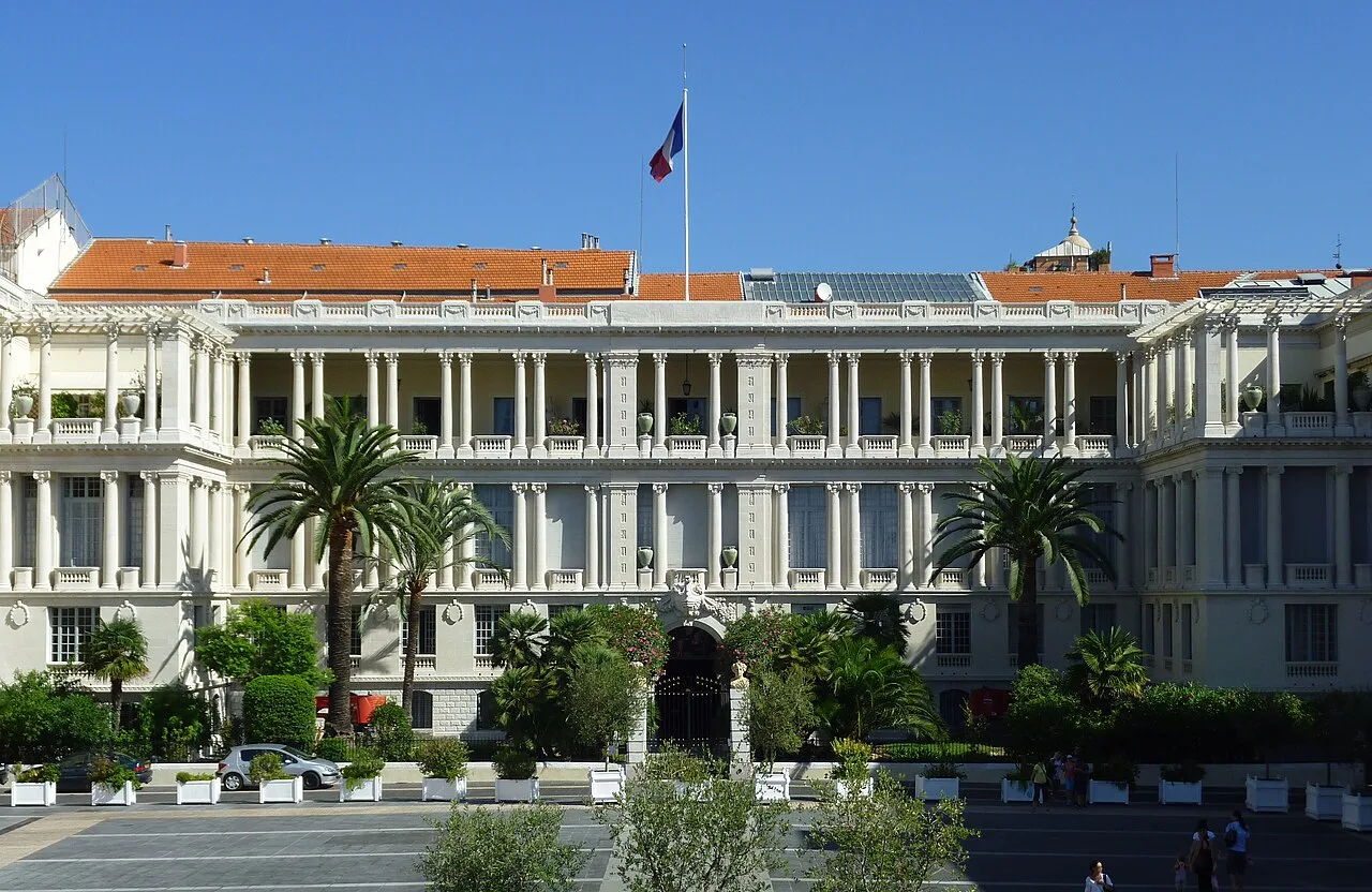 Façade du palais préfectoral côté place Pierre-Gautier